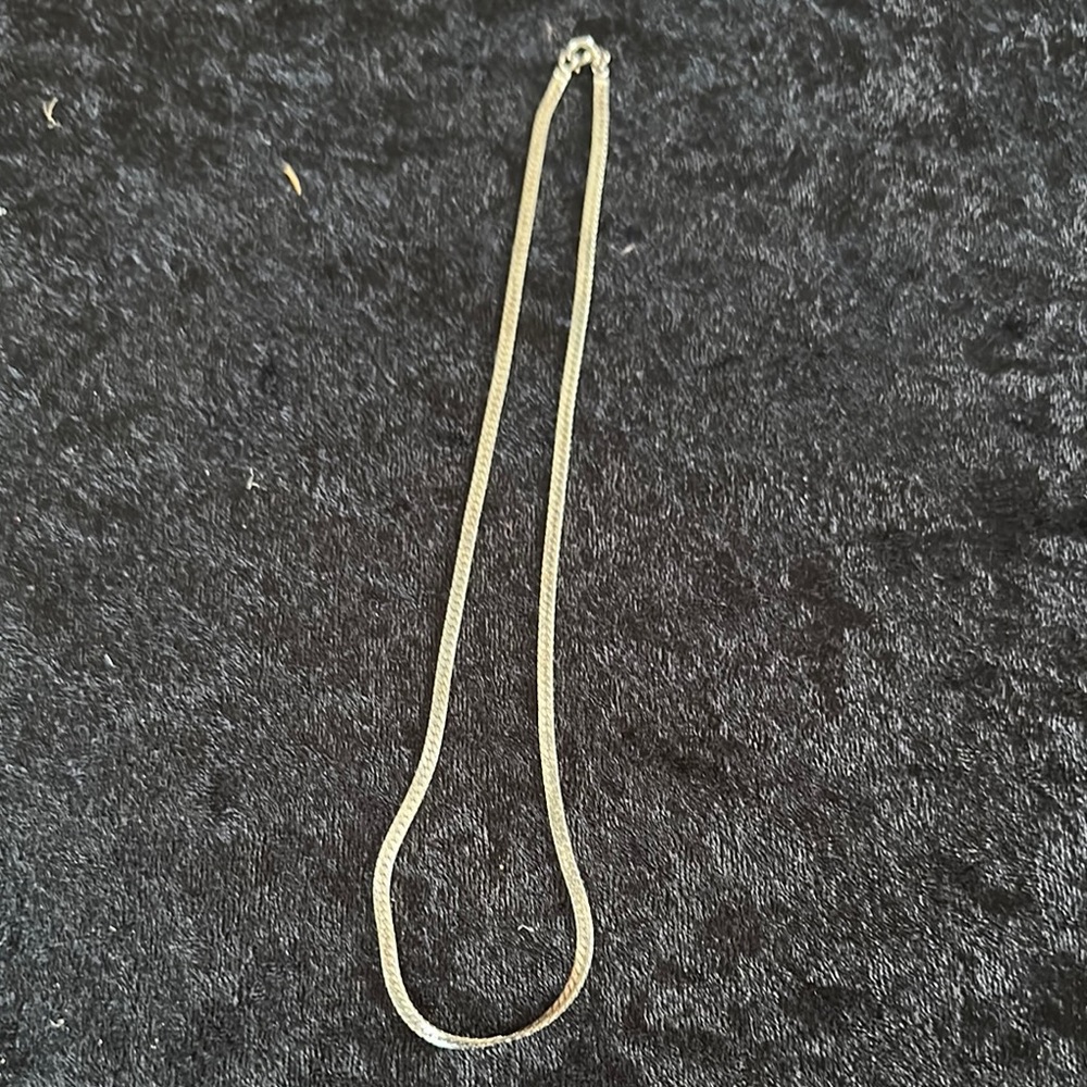 Elegant Silver Necklace